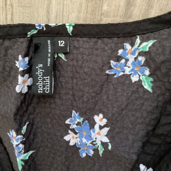 Nobody's Child Margot tie sleeve midi dress in ditsy blue floral size 8 - Picture 5 of 8